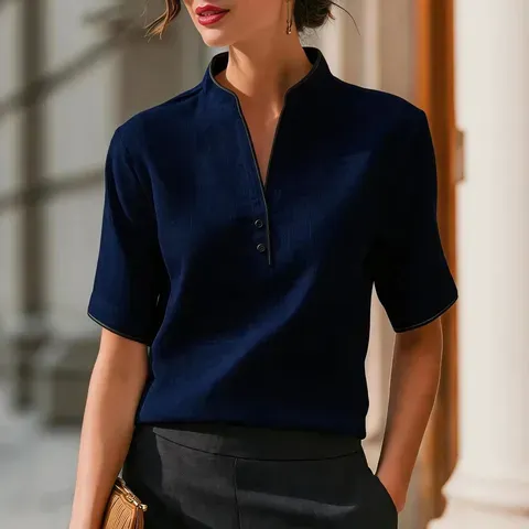 Camisa de manga curta com gola alta e meio fecho, detalhes contrastantes, mistura de linho, blusa casual para mulher.
