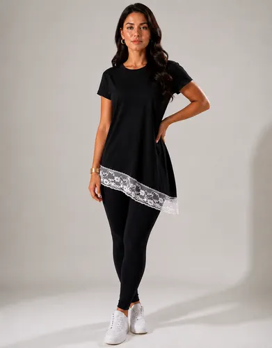 Blusa Assimétrica Feminina com Renda Preta