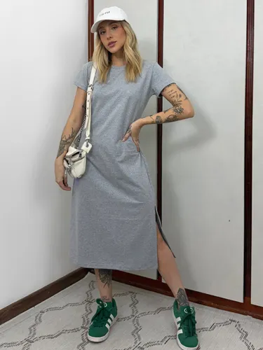 Vestido Midi Camiseta com Fenda Aveloz Cinza