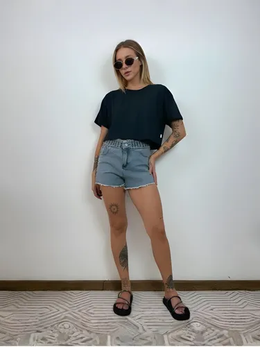 Camiseta Aveloz Feminina Cropped Preta