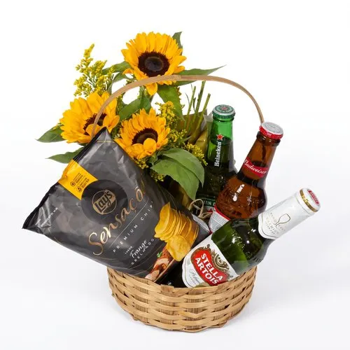 Cesta de Cervejas com Arranjo de Girassol