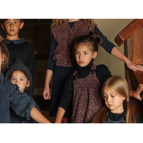 Coleção de Roupas Ali Co AW26 em Denim com Estampa de Leopardo para Meninos e Meninas: Vestido, Saia, Camisa, Colete e Macacão