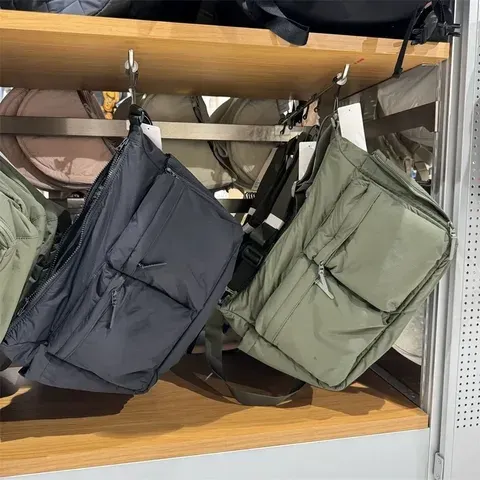 Bolsa Mensageiro Casual Reforçada de Alta Qualidade 2026 NOVA Bolsa Esportiva de Ombro Único com Grande Capacidade para Laptop e Vários Bolsos para Homens e Mulheres