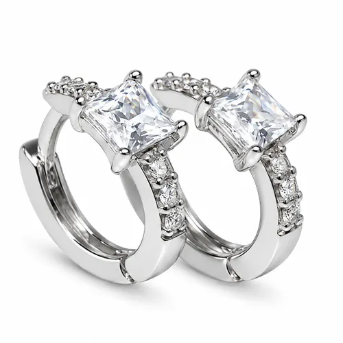 Brinco Argola 12 mm Cravejado com Zircônias 4 mm em Prata 925