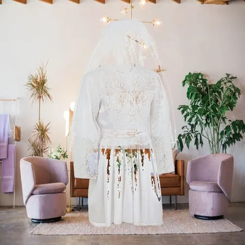 Fantasia para meninas, vestido de renda no estilo de noiva, com acessório para a cabeça, ideal para cosplay.
