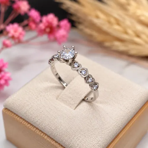 Anel de prata modelo Cute com Zircônia