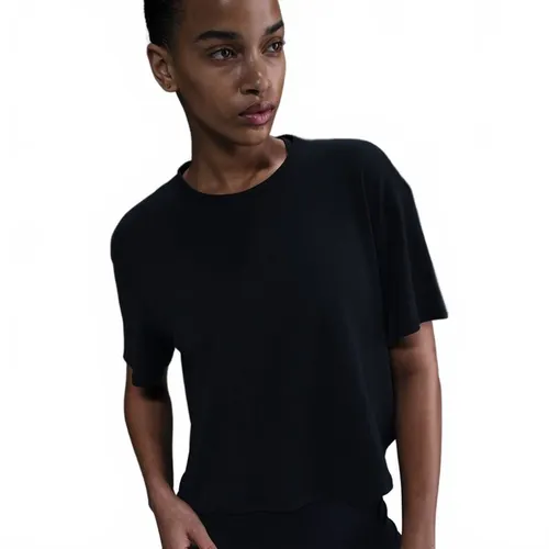 Camiseta Nike One Cropped Feminina