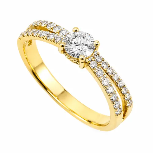 Anel com Diamante de 30 Pontos em Ouro 18K