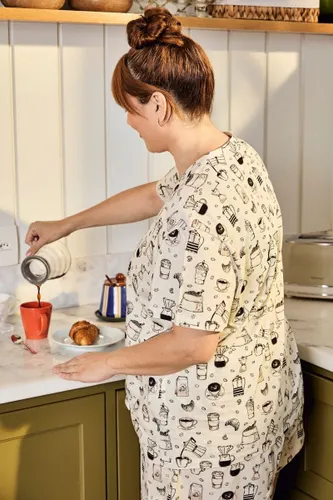Camiseta Pijama Feminina Gola V Estampa Café Expresso