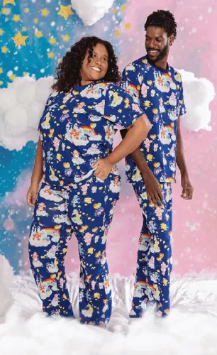 Calça Pijama Unissex Estampa Care Bears X Hello Kitty and Friends