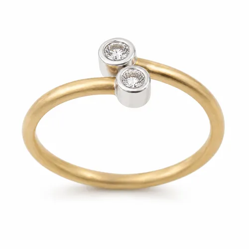 Anel Fosco com 2 Diamantes de 4 Pontos em Ouro 18K
