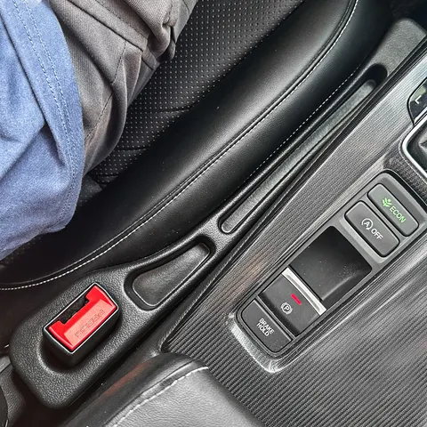 2 peças de enchimento de lacuna de assento de carro, design de slot duplo, acessórios interiores de carro, caixa de armazenamento de telefone e chave, almofada de slot de carro, enchimentos de lacuna de assento