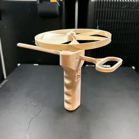 Brinquedo Lançador de Hélice Voadora a Corda / Disco Voador Infantil Divertido
