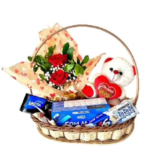 Cesta Bombons, Flores e Pelúcia