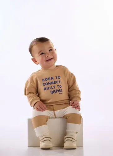 Conjunto Bebê Menino Blusão com Estampa Camurça e Calça Listrada Bege