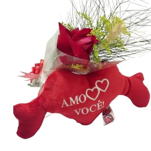 Rosa com Coração de Pelúcia