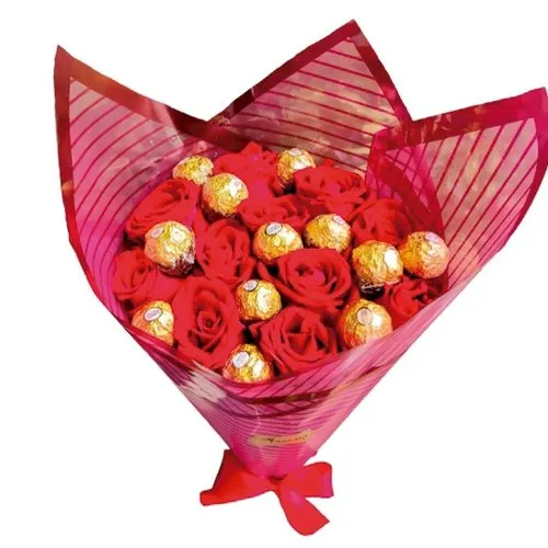 Buquê de Rosas Vermelhas e Bombons Ferrero Rocher
