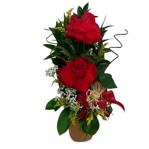 Arranjo de 2 rosas vermelhas