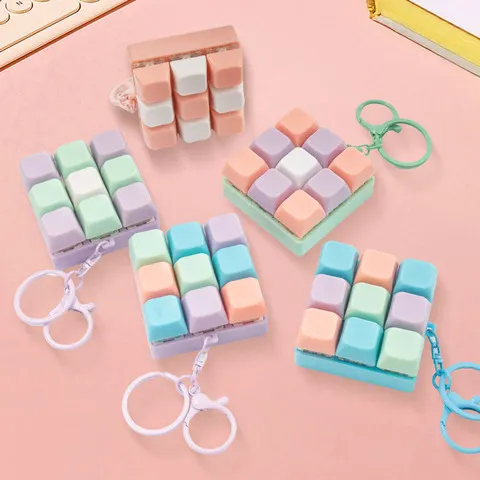 Brinquedo Fidget de Teclado, Chaveiro com Botões, Presentes Fidget para Adultos para Aliviar o Estresse, Nove Teclas que Podem Ser Montadas Livremente